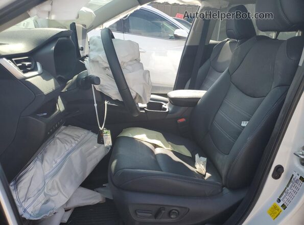 4T3D6RFV6PU138073 2023 TOYOTA RAV4 White Սալոնի դիմացի տեսք