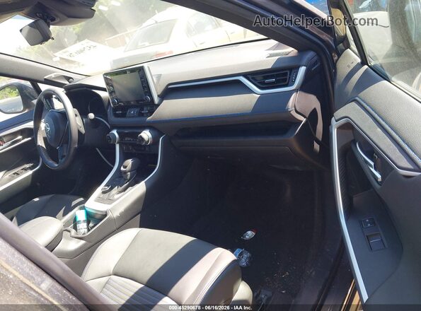4T3E6RFV2MU064280 2021 TOYOTA RAV4 HYBRID Серый Вид салона спереди