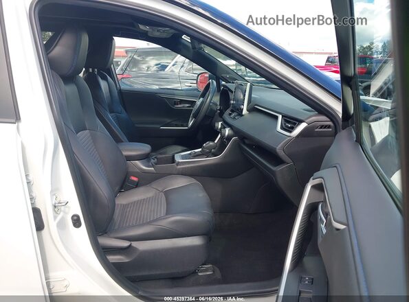 4T3E6RFV2NU066211 2022 TOYOTA RAV4 HYBRID White 