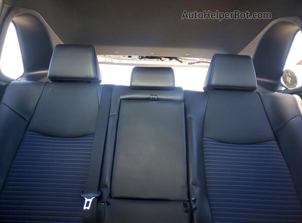 4T3E6RFV2NU098284 2022 TOYOTA RAV4 Silver Vista de los asientos traseros