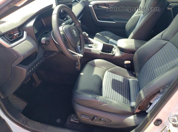 4T3E6RFV2RU152401 2024 TOYOTA RAV4 Белый 