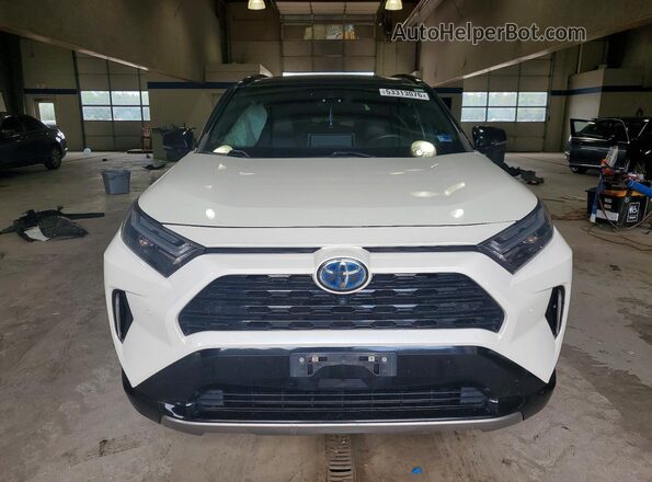 4T3E6RFV3NU069103 2022 TOYOTA RAV4 White Դիմացի տեսք