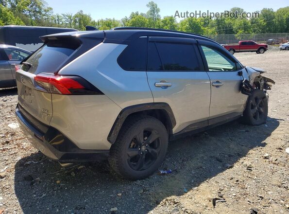 4T3E6RFV6LU003044 2020 TOYOTA RAV4 Серебряный Задняя правая четверть