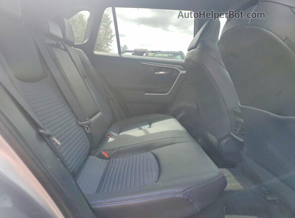 4T3EWRFV2LU003977 2020 TOYOTA RAV4 Silver Rear interior view