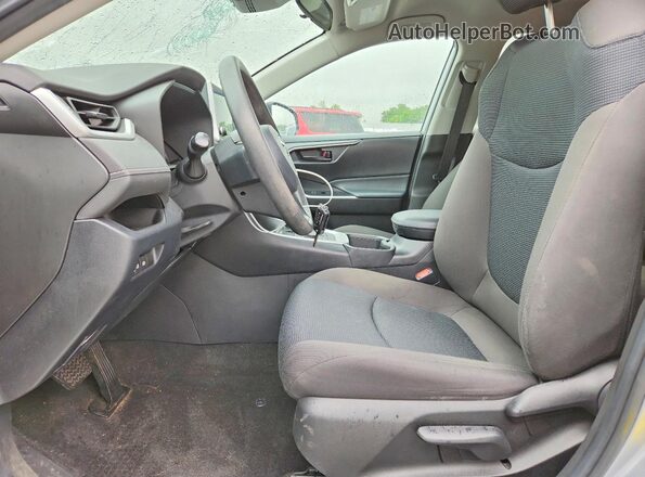 4T3MWRFV3PU095327 2023 TOYOTA RAV4 Серебряный Вид салона спереди