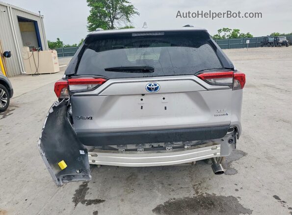 4T3RWRFV0RU121827 2024 TOYOTA RAV4 Silver Widok z tyłu
