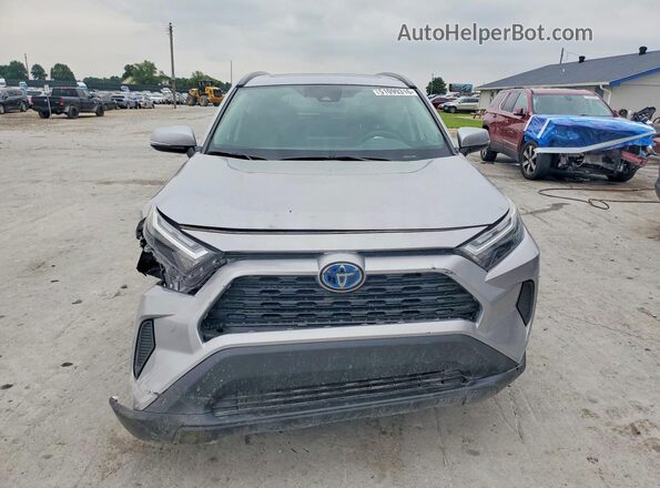 4T3RWRFV0RU121827 2024 TOYOTA RAV4 Silver Widok z przodu