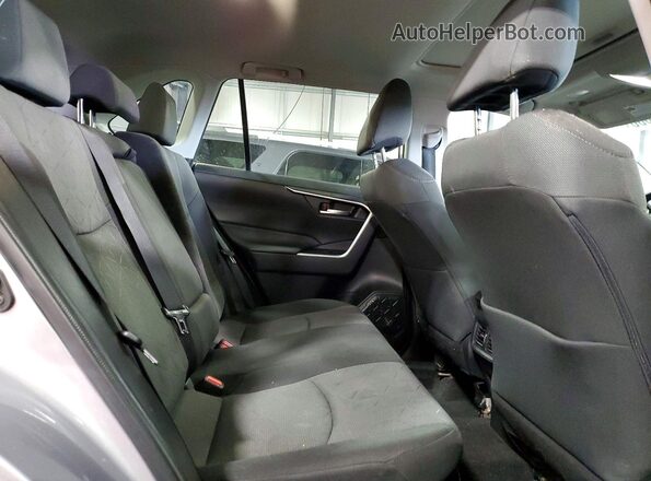 4T3RWRFV3NU068275 2022 TOYOTA RAV4 Silver უკანა სალონის ხედი