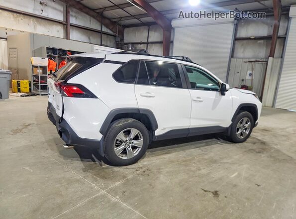 4T3RWRFV3RU122583 2024 TOYOTA RAV4 Белый Задняя правая четверть