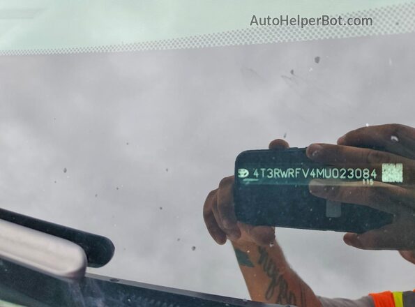 4T3RWRFV4MU023084 2021 TOYOTA RAV4 White Widok wnętrza 360 stopni