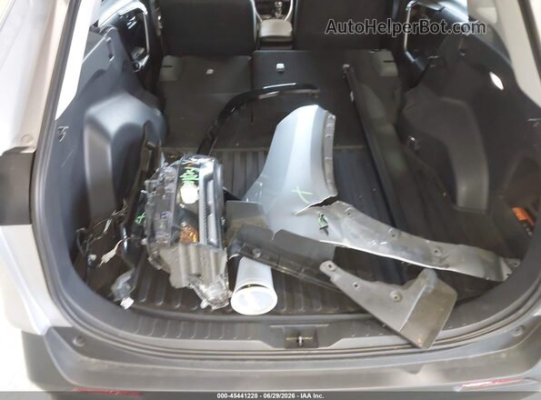 4T3RWRFV5RU112668 2024 TOYOTA RAV4 HYBRID Silver Widok deski rozdzielczej
