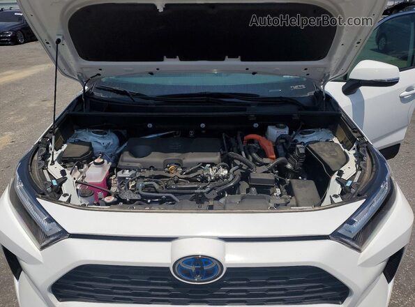 4T3RWRFV6RU115336 2024 TOYOTA RAV4 White Вид підкапотного простору