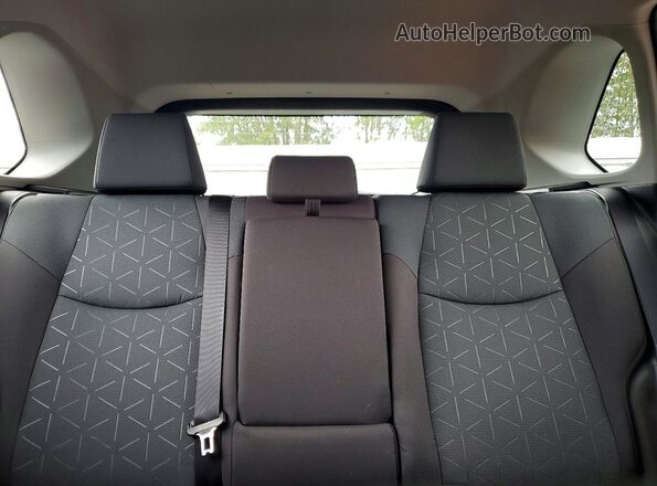 4T3RWRFV6SU190804 2025 TOYOTA RAV4 Gray Vista de los asientos traseros