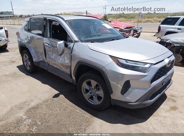 4T3RWRFV7NU052578 2022 TOYOTA RAV4 HYBRID Silver Widok wnętrza z tyłu