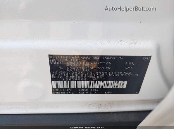 4T3RWRFV8PU093921 2023 TOYOTA RAV4 HYBRID White Vista del compartimento del motor