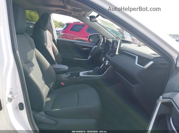 4T3RWRFV8PU093921 2023 TOYOTA RAV4 HYBRID White Vista interior delantera