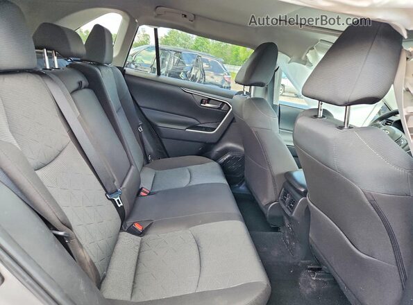 4T3RWRFV8SU178069 2025 TOYOTA RAV4 Silver Սալոնի հետևի տեսք
