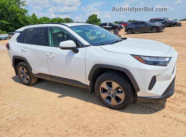 4T3RWRFV9RU135449 2024 TOYOTA RAV4 Белый Передняя правая четверть