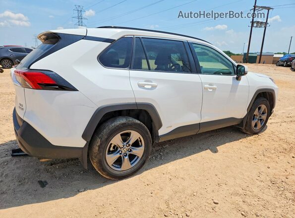 4T3RWRFV9RU135449 2024 TOYOTA RAV4 Белый Задняя правая четверть