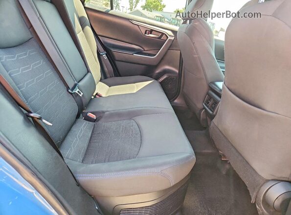4T3T6RFVXNU098220 2022 TOYOTA RAV4 Blue Vista de los asientos traseros