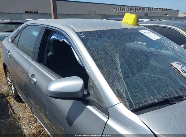 4T4BF1FK0GR529880 2016 TOYOTA CAMRY Silver 360 interior view