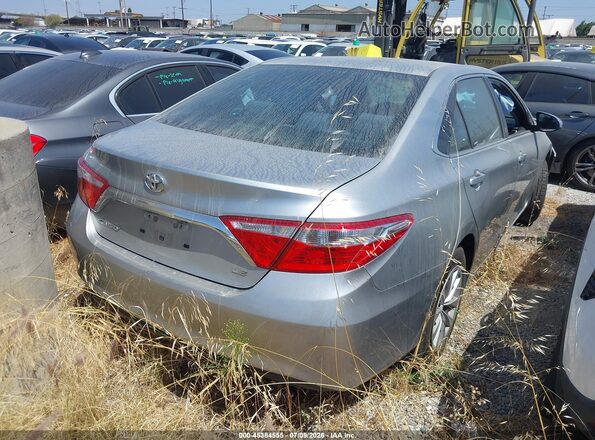 4T4BF1FK0GR529880 2016 TOYOTA CAMRY Silver Rear right