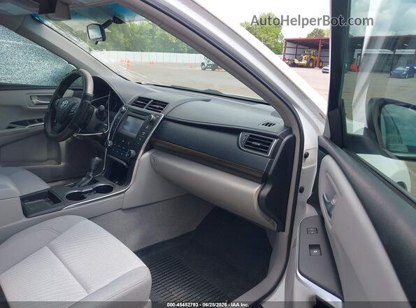4T4BF1FK0GR549627 2016 TOYOTA CAMRY Белый Вид салона спереди