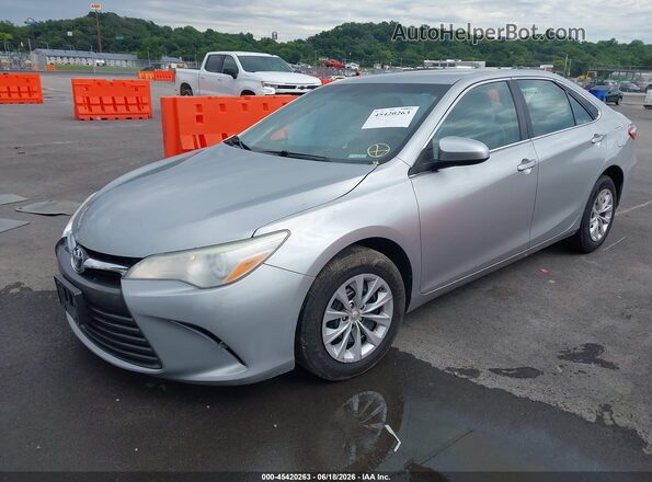 4T4BF1FK3GR535818 2016 TOYOTA CAMRY Silver Front left