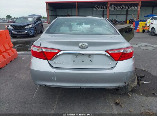 4T4BF1FK3GR535818 2016 TOYOTA CAMRY Silver 