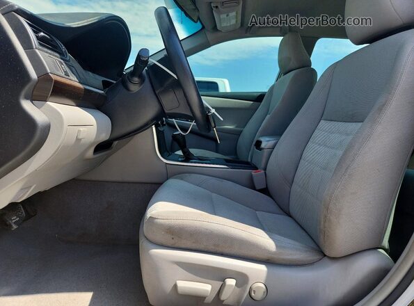 4T4BF1FK7GR535837 2016 TOYOTA CAMRY Серебряный Вид салона спереди