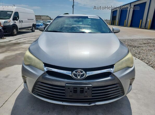 4T4BF1FK7GR535837 2016 TOYOTA CAMRY Серебряный Вид спереди