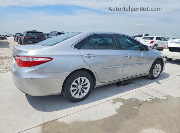4T4BF1FK7GR535837 2016 TOYOTA CAMRY Серебряный Задняя правая четверть