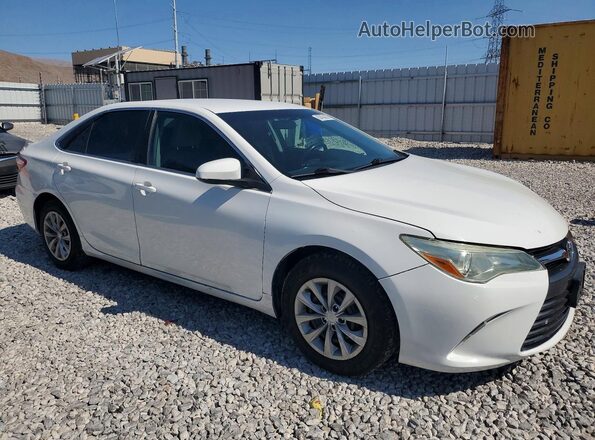 4T4BF1FK7GR538544 2016 TOYOTA CAMRY Белый Передняя правая четверть