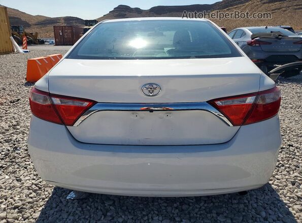 4T4BF1FK7GR538544 2016 TOYOTA CAMRY Белый Вид сзади