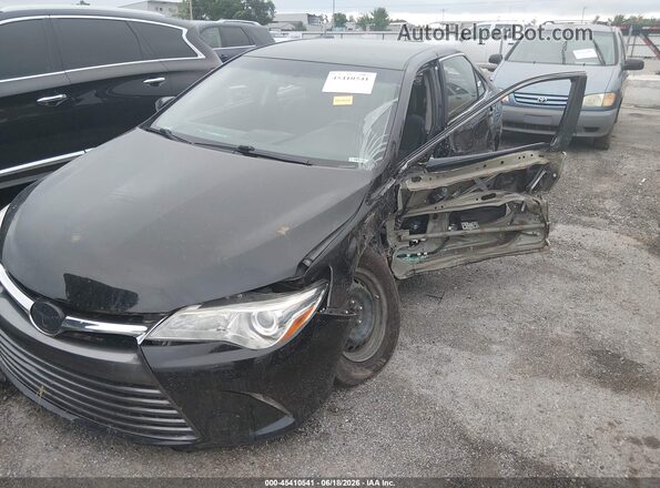 4T4BF1FK8GR526371 2016 TOYOTA CAMRY Black Widok z przodu