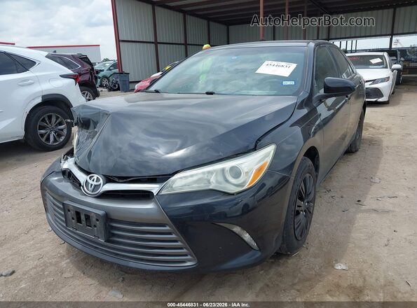 4T4BF1FK9GR518666 2016 TOYOTA CAMRY Черный Передняя левая четверть
