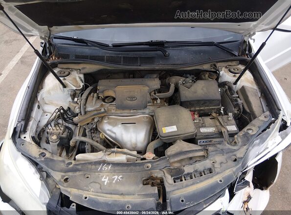4T4BF1FK9GR542854 2016 TOYOTA CAMRY White Widok z tyłu