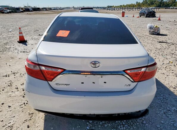 4T4BF1FKXGR521186 2016 TOYOTA CAMRY White Вид ззаду