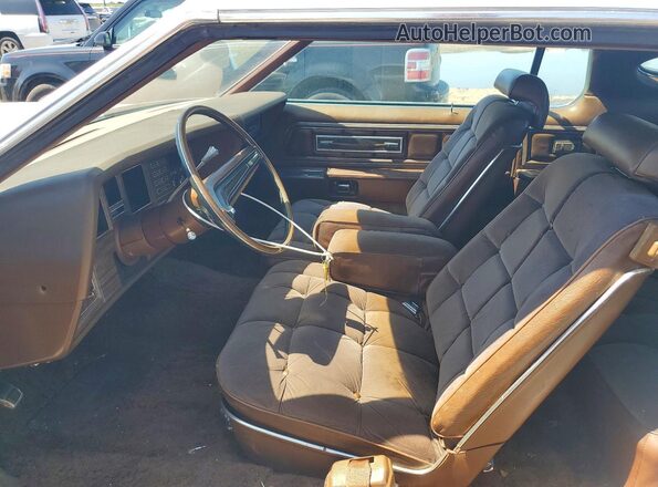 4Y89A818122 1974 LINCOLN CONTINENTA White Widok wnętrza z przodu