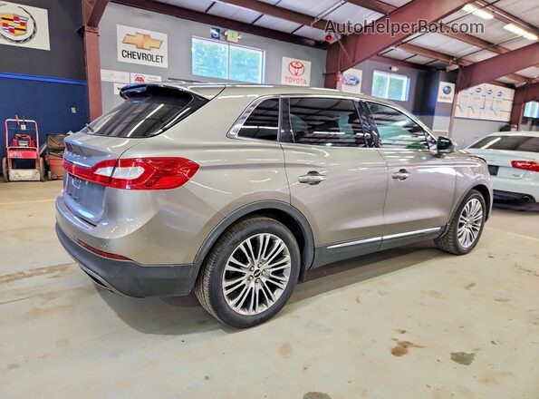 2LMPJ6LR7HBL30415 2017 LINCOLN MKX Silver Trasero derecho