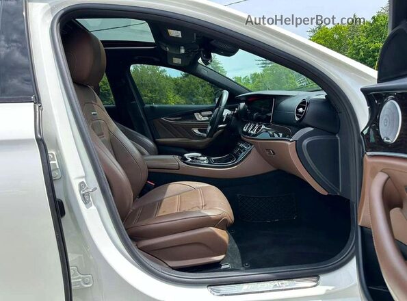 WDDZF6EB5HA279069 2017 MERCEDES-BENZ E-CLASS White Widok tylnych siedzeń