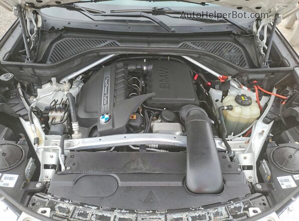 5UXKR0C50J0X83603 2018 BMW X5 White 