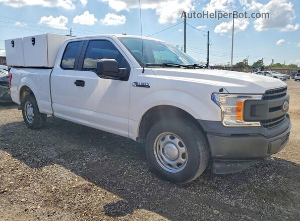 1FTEX1C56JKF06145 2018 FORD F150 Белый Вид спереди