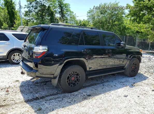 JTEBU5JR1L5737573 2020 TOYOTA 4RUNNER Черный Передняя правая четверть