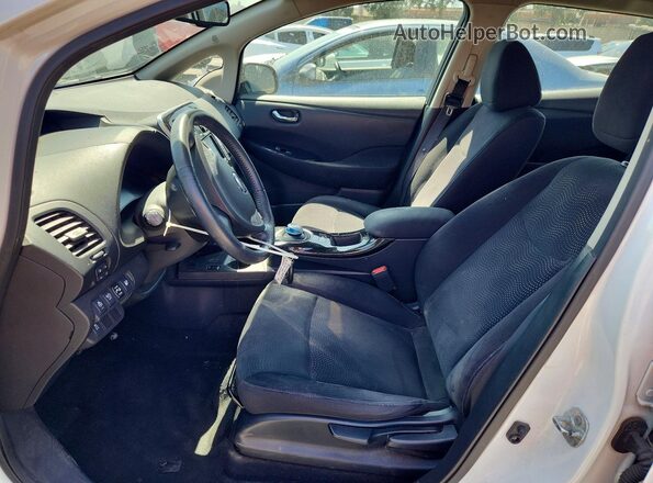1N4BZ0CP8GC302206 2016 NISSAN LEAF White Вид панелі приладів