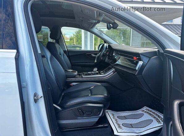 WA1LXAF70LD009548 2020 AUDI Q7 White 