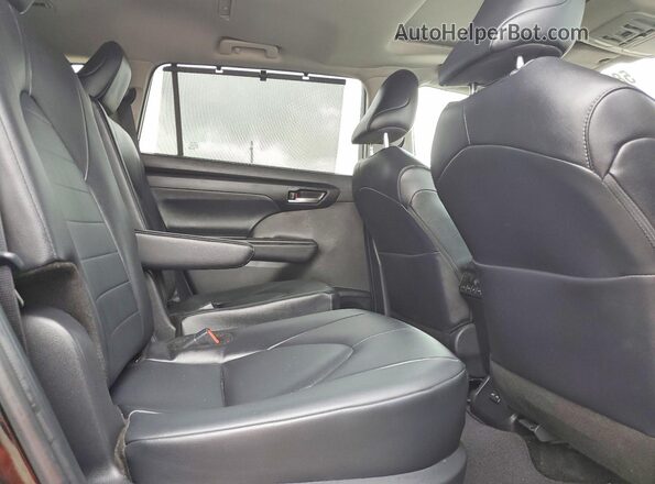 5TDKBRCH4SS668103 2025 TOYOTA HIGHLANDER Black Engine compartment view