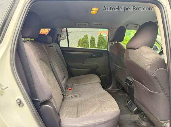 5TDCZRBHXLS045636 2020 TOYOTA HIGHLANDER White Widok zestawu wskaźników