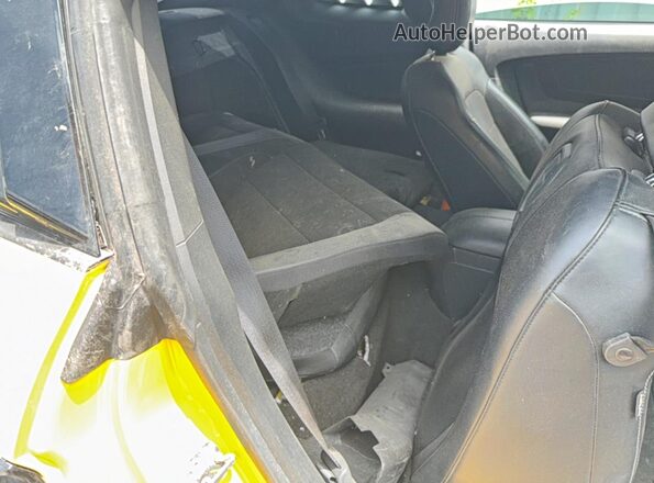 1FA6P8JZXG5520579 2016 FORD MUSTANG Yellow Вид салону спереду
