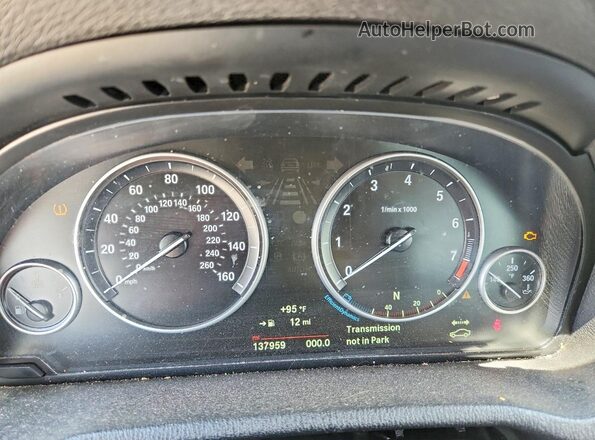 5UXWX9C35H0W69987 2017 BMW X3 Gray Widok tylnych siedzeń